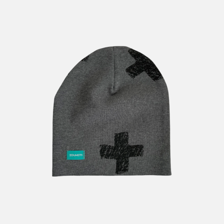 CZ109 Czapka dresowa dla niemowląt lekka miękka czapeczka krzyżyki plusiki plusy szara grafitowa.PNG