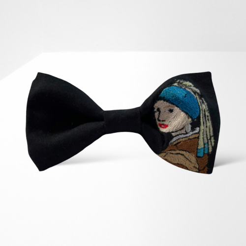 MH004 Muszka mucha męska damska gotowa z haftem haftowana unikatowa oryginalna dziewczyna z perłą perła barok obraz vermeer haft czarna.PNG