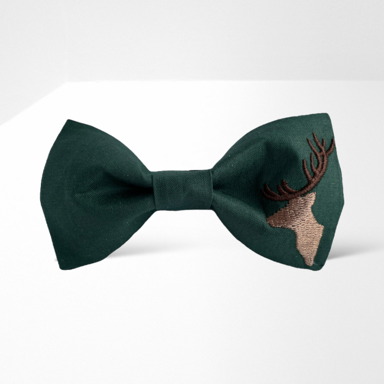 MH018 muszka mucha haftowana haft jeleń poroże zielona las.PNG