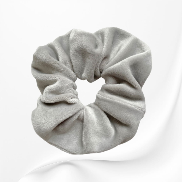 GM033 GUMKA FROTKA SCRUNCHIE DUŻA WELUROWA SZARA JASNA.JPG