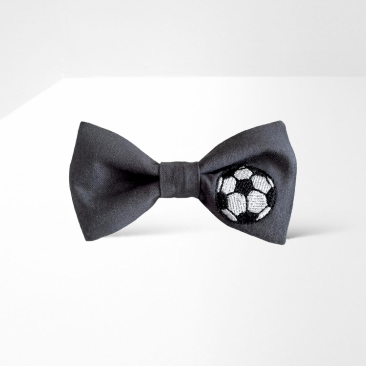 MHD001 Muszka dziecięca dla chłopca piłka nożna piłkarska dla piłkarza grafitowa.JPG