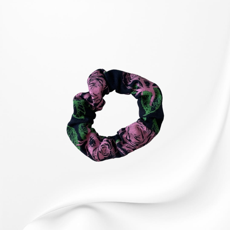 GD062 Gumka frotka scrunchy scrunchie mini wąska róże granatowa.JPG