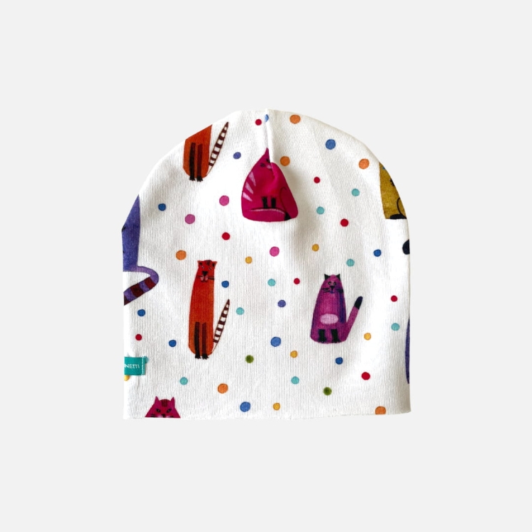 CZ153 Czapka dresowa dla niemowląt lekka miękka czapeczka wyprawka niemowlak kotki biała.JPG