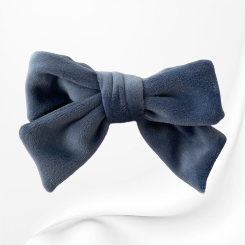 SKD019 SPINKA KOKARDKA DUŻA WELUROWA NIEBIESKA JEANSOWA.JPG