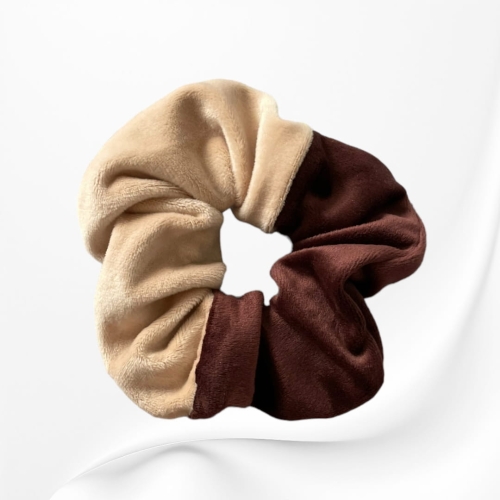 GM063 GUMKA FROTKA SCRUNCHIE DUŻA WELUROWA brązowa beżowa.JPG