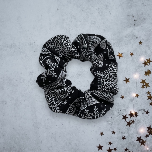 GS041 Gumka frotka scrunchie średnia świąteczne motywy czarna.JPG