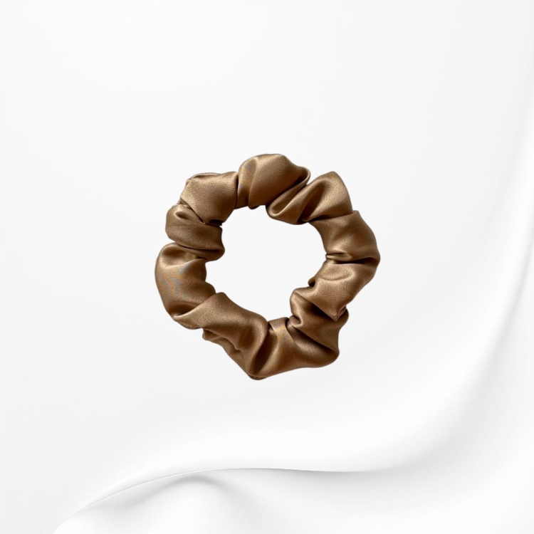 GJM002 JEDWABNA SCRUNCHIE GUMKA DO WŁOSÓW MINI KARMELOWA.JPG