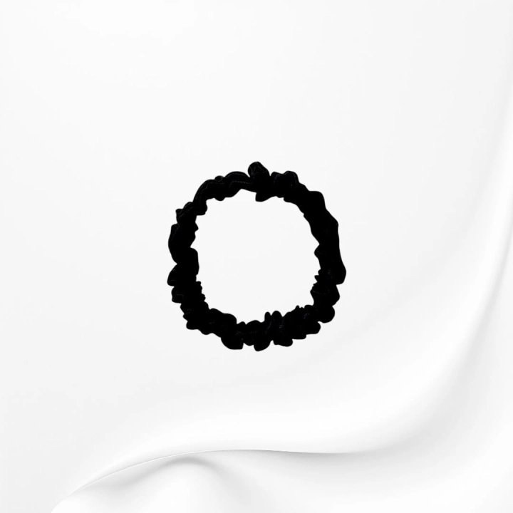 GJMC003 GUMKA WĄSKA JEDWABNA SCRUNCHIE DO WŁOSÓW MICRO CZARNA.JPG