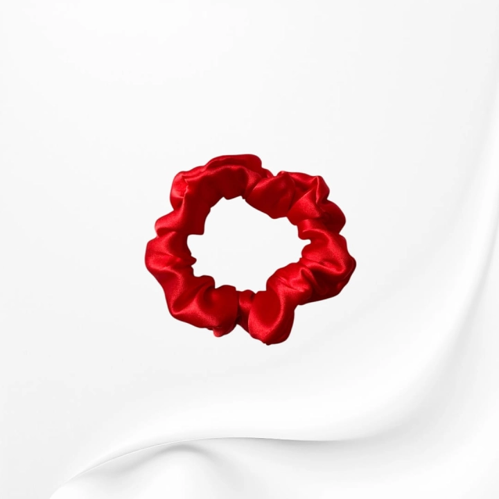 GJM005 JEDWABNA SCRUNCHIE GUMKA DO WŁOSÓW MINI czerwona.JPG