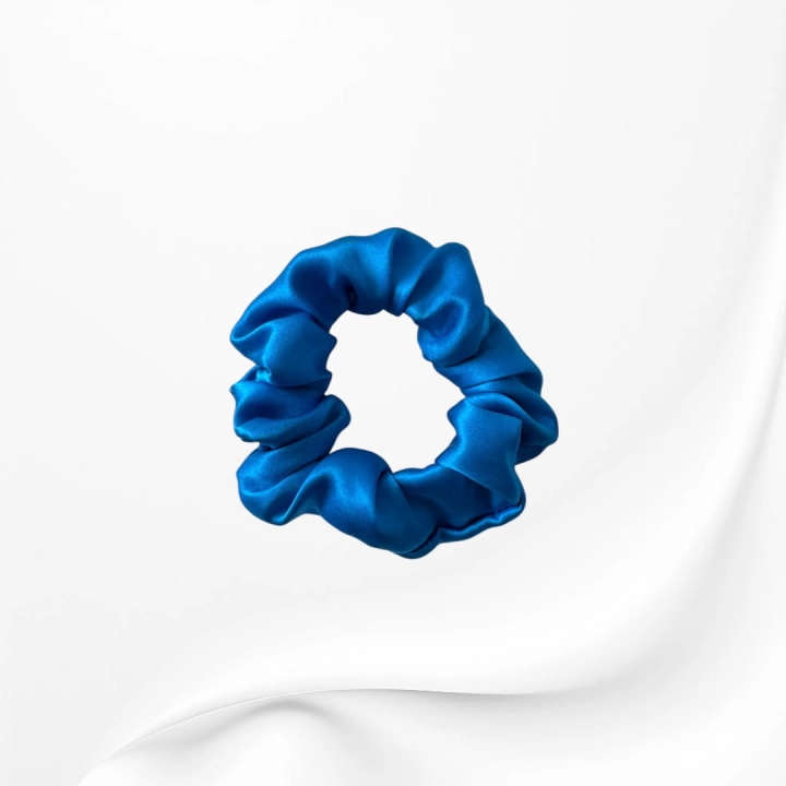 GJM007 JEDWABNA SCRUNCHIE GUMKA DO WŁOSÓW MINI niebieska.JPG