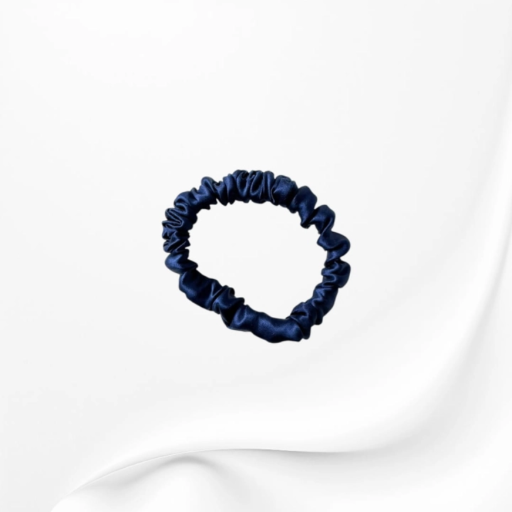 GJMC006 GUMKA WĄSKA JEDWABNA SCRUNCHIE DO WŁOSÓW MICRO GRANATOWA.JPG
