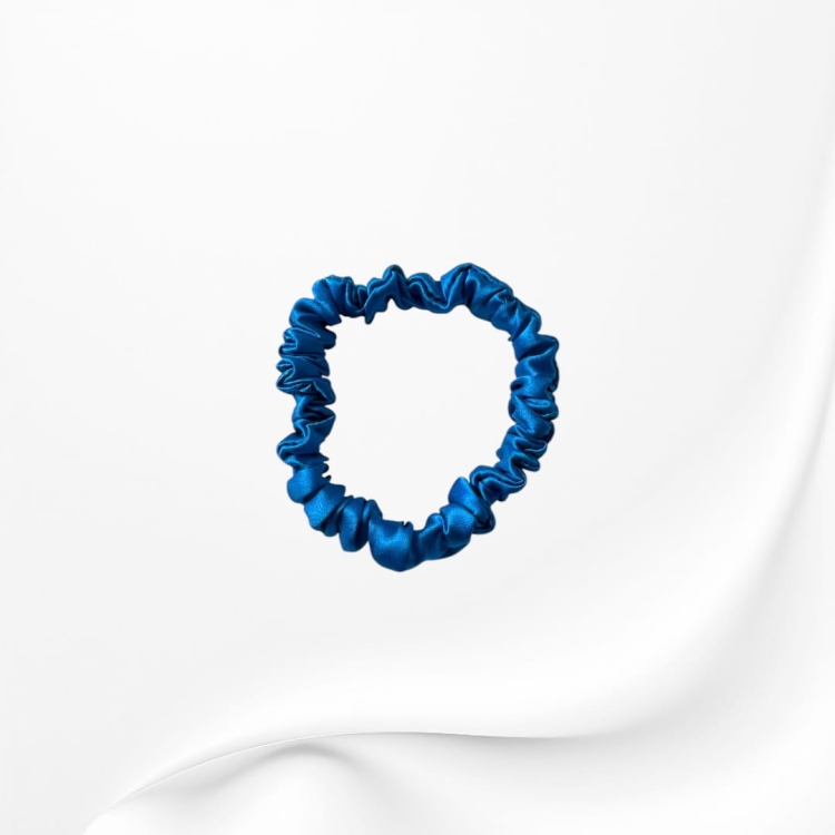 GJMC007 GUMKA WĄSKA JEDWABNA SCRUNCHIE DO WŁOSÓW MICRO NIEBIESKA.JPG