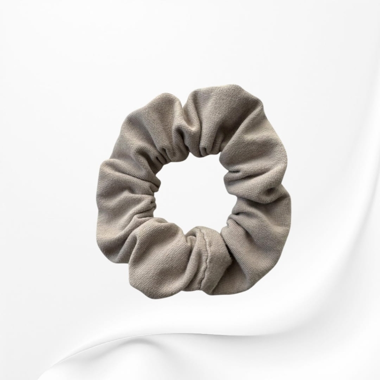 GS0075 Gumka frotka scrunchie śRednia welurowa BEŻOWA.JPG
