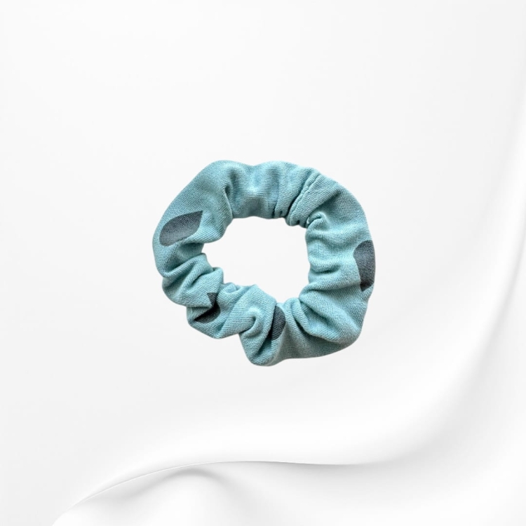 GD120 Gumka frotka scrunchy scrunchie mini KROPELKI błekitna.JPEG