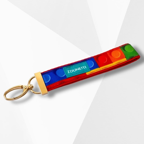 BR008 brelok breloczek na klucze nadgarstek - klocki kolorowe.JPEG