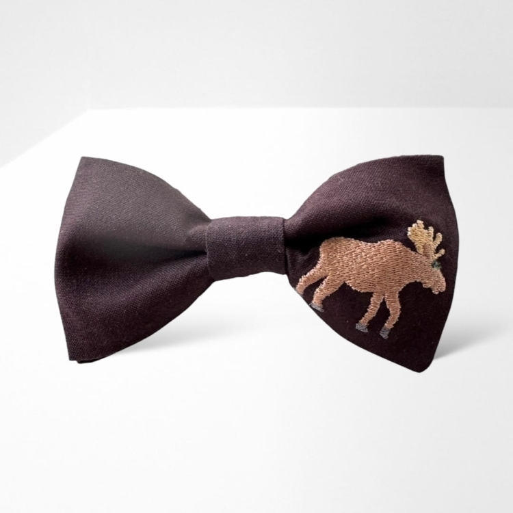 MH058 Muszka mucha męska damska gotowa z haftem haftowana unikatowa oryginalna łoś brązowa.JPEG