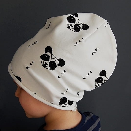 CZ032 Czapka dresowa dziecięca z dresówki smerfetka beanie pandy ecru.JPG