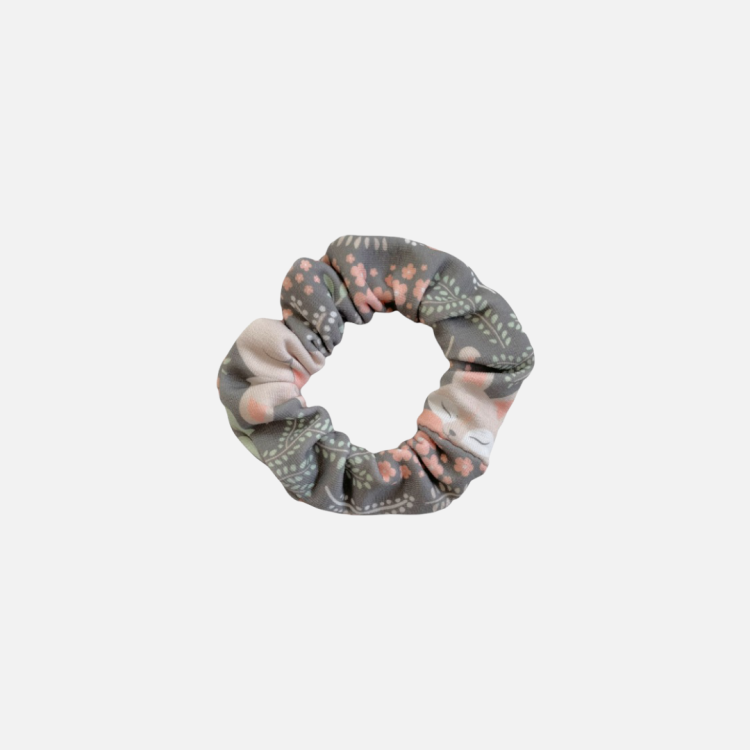 GD012 Gumka frotka scrunchy scrunchie mini wąska leśny świat szara.PNG